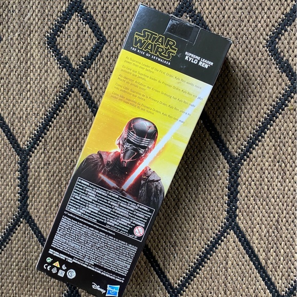 HASBRO Star Wars KYLO REN Supreme Leader 2019 12" New in Box - Picture 2 of 7